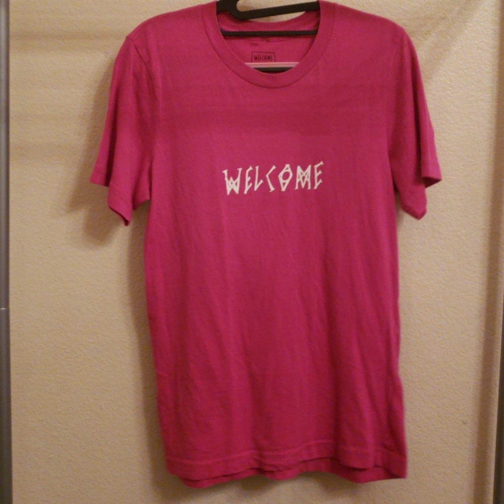 pink womans tee